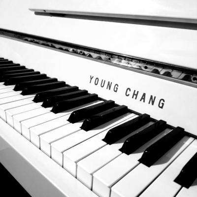 Pianoyoungchangblanc